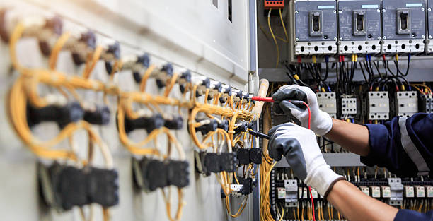 Professional Electrician technician working in Ashtabula, OH